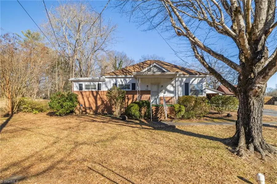 814 Martin Street, Eden, NC 27288 - #2