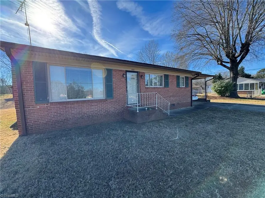 601 Meadowbrook Drive, King, NC 27021 - Image #3