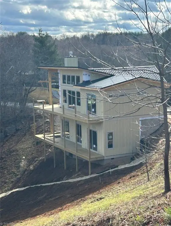 19 Cozy Cabins Circle, Piney Creek, NC 28663 - Image #3