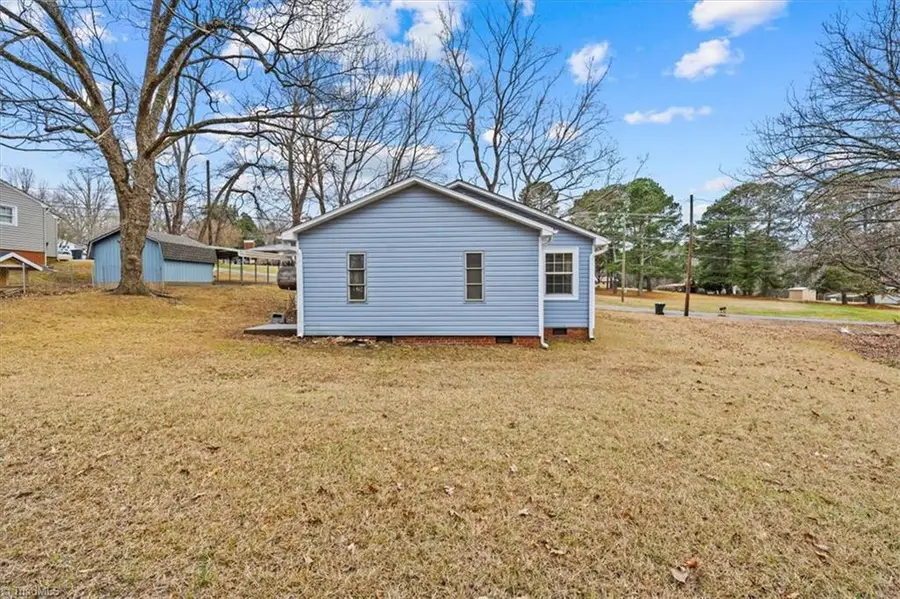 210 W Balfour Avenue, Asheboro, NC 27203 - Image #3