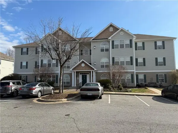 6112 Hedgecock Circle, High Point, NC 27265