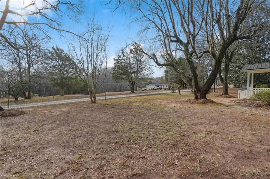 163 Bluejay Road, Reidsville, NC 27320 - Image #3