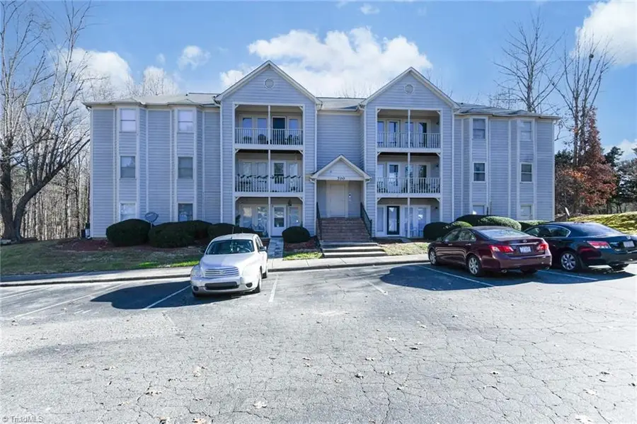 700 Glendale Drive #D, Greensboro, NC 27406 - Image #2