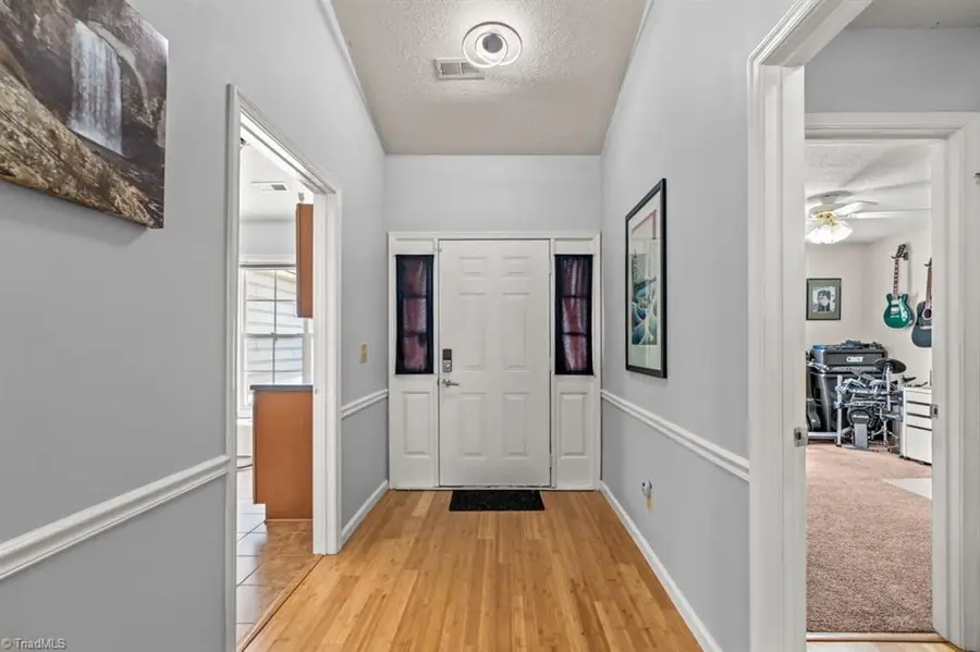 10 Manor Ridge Court, Greensboro, NC 27407 - Image #3