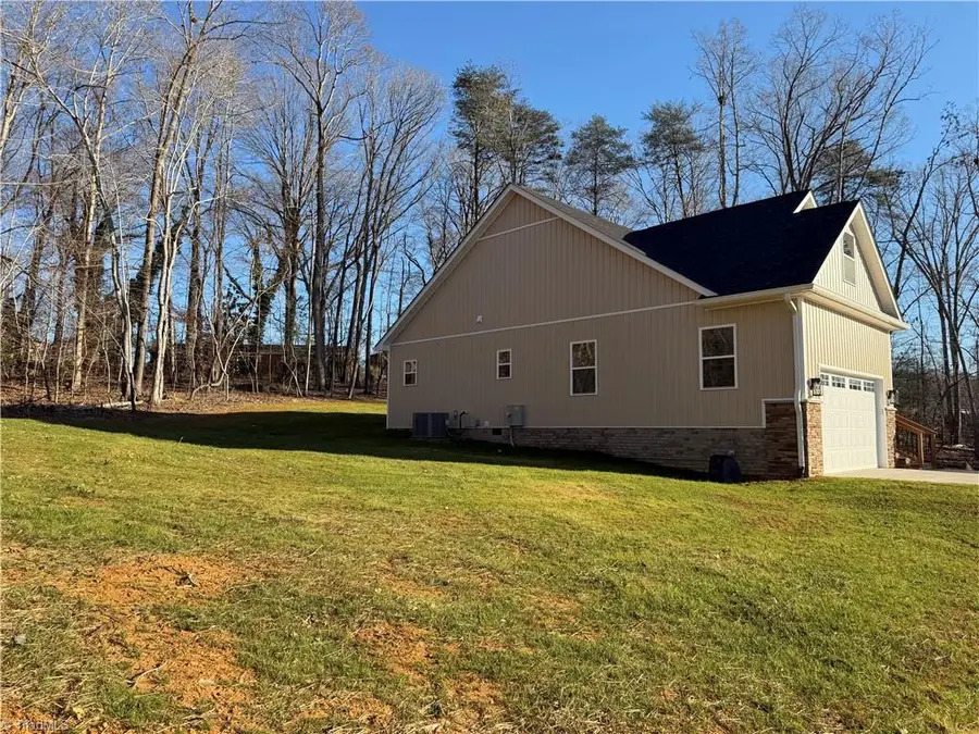 515 Woods Drive, Randleman, NC 27317 - Image #2