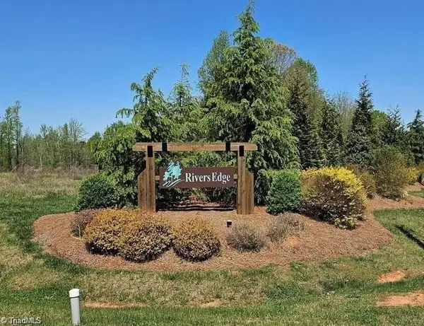 2525 Rivers Edge Road, Summerfield, NC 27358