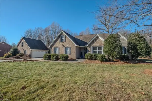 8475 Hunting Court, Stokesdale, NC 27357