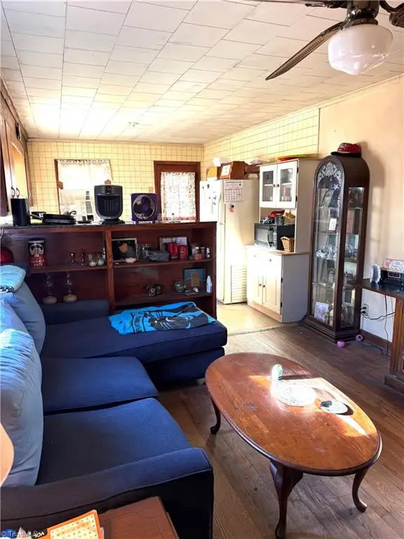 814 Oaklawn Drive, Thomasville, NC 27360 - Image #3