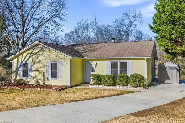 4 Wakerobin Court, Greensboro, NC 27407