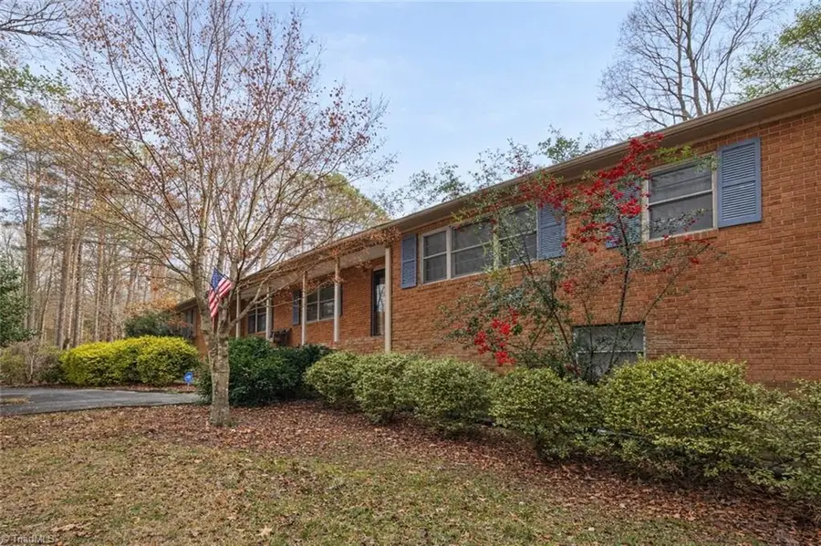 5509 Fallingbrooks Drive, Greensboro, NC 27407 - Image #2
