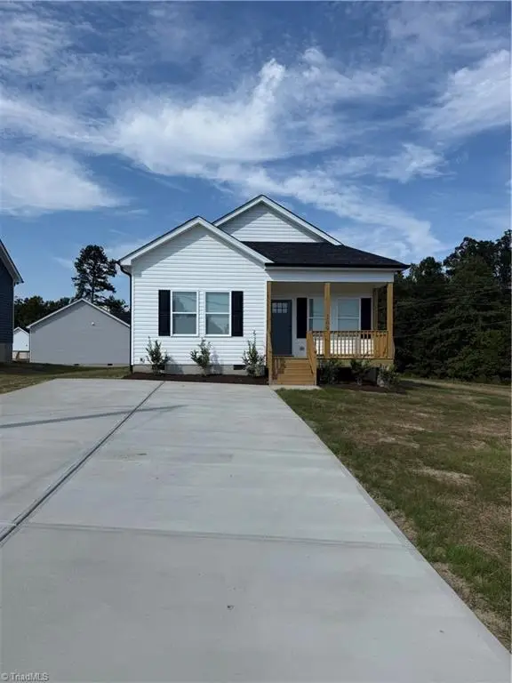 109 W Old Glencoe Road, Burlington, NC 27217 - #1