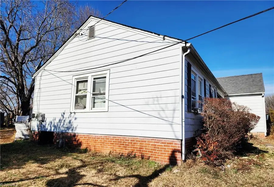 916 Liberty Drive, Thomasville, NC 27360 - Image #3