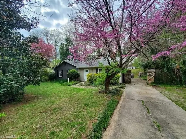 1905 Fox Creek Court, High Point, NC 27265