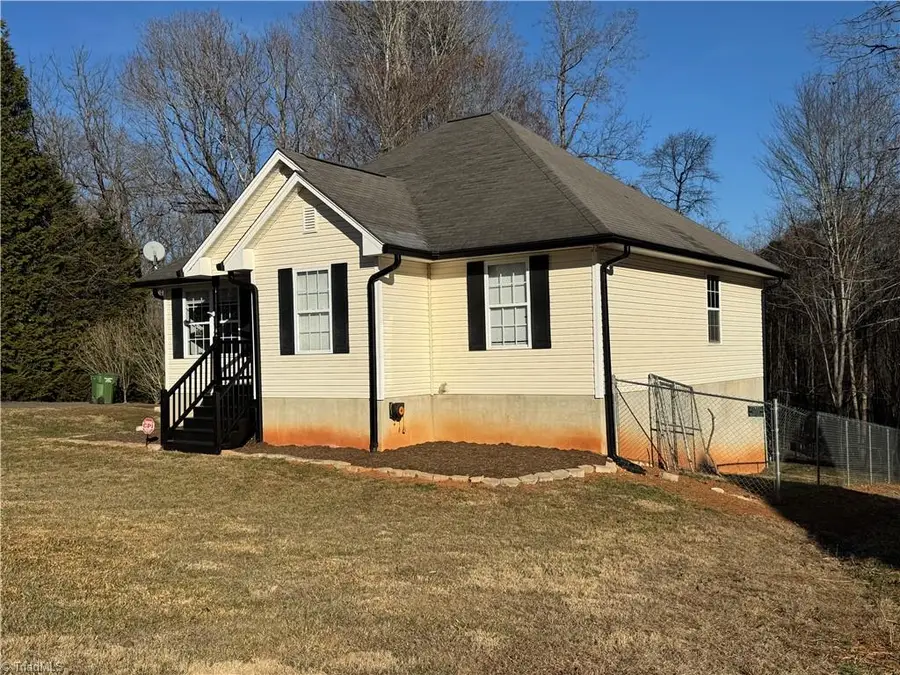 7243 Wanda Vista Lane, Pfafftown, NC 27040 - Image #3