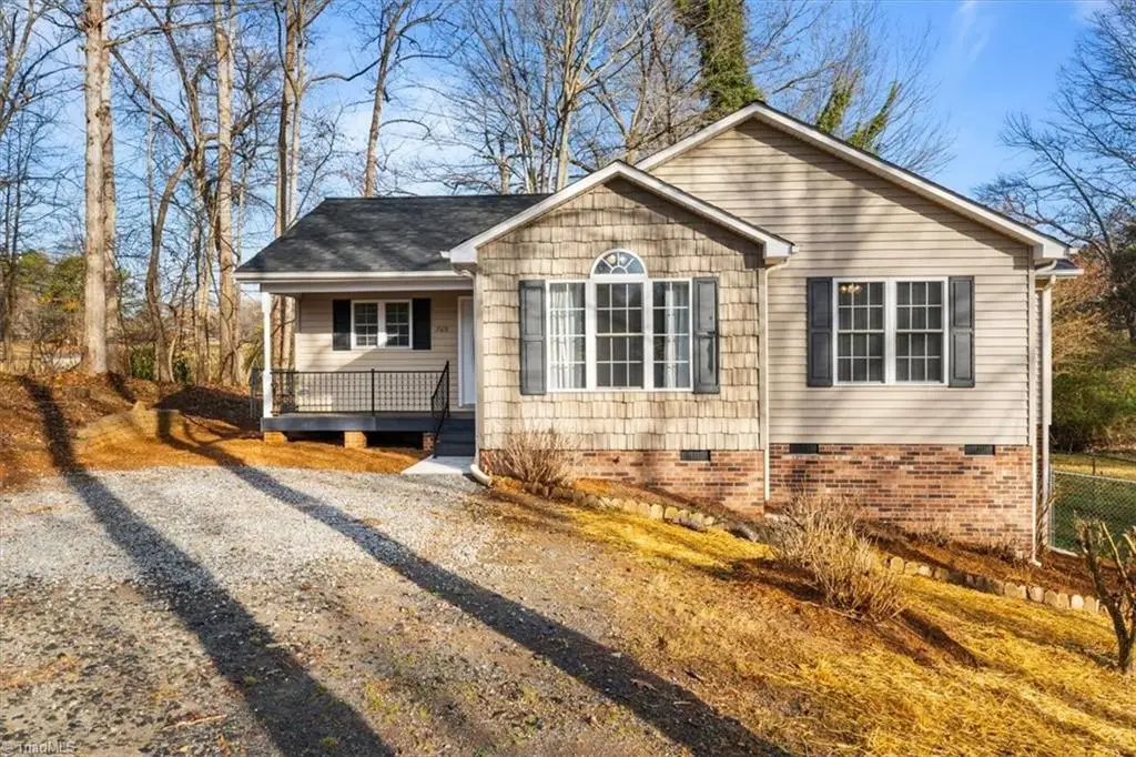 3528 Lamp Light Drive, Randleman, NC 27317 - Image #1