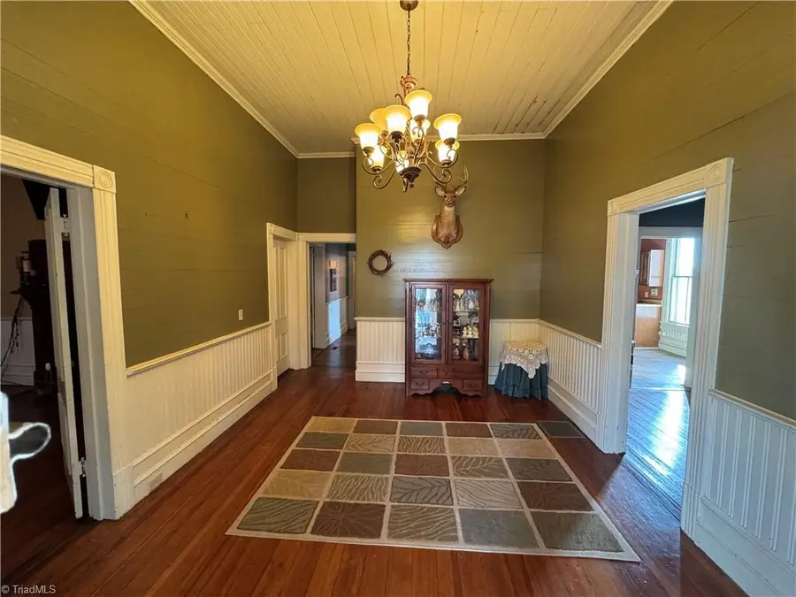 911 E Street, North Wilkesboro, NC 28659 - Image #2