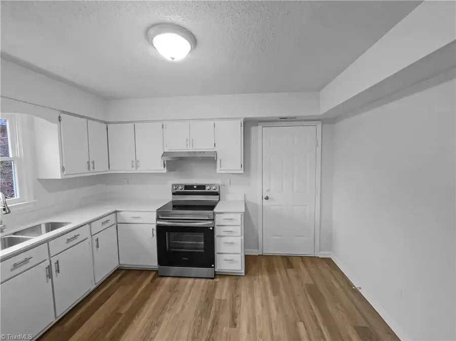 5712 Landerwood Drive, Greensboro, NC 27405 - Image #2