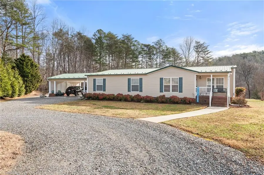 1721 Camp Dogwood Road, Pinnacle, NC 27043 - Image #2