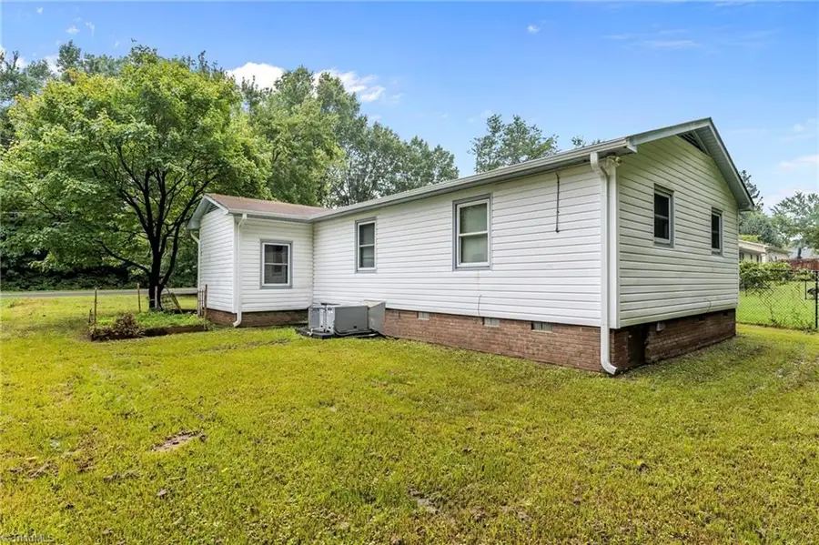 2036 Willow Road, Greensboro, NC 27406 - Image #3