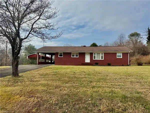 140 Westwood Drive, Mount Airy, NC 27030