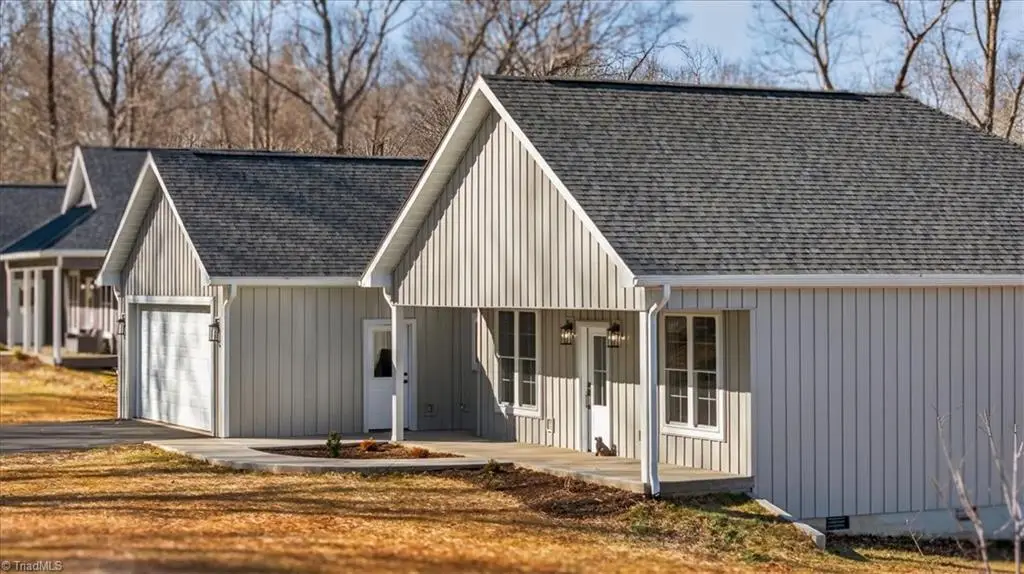 587 Memorial Park Drive, Sparta, NC 28675 - Image #1