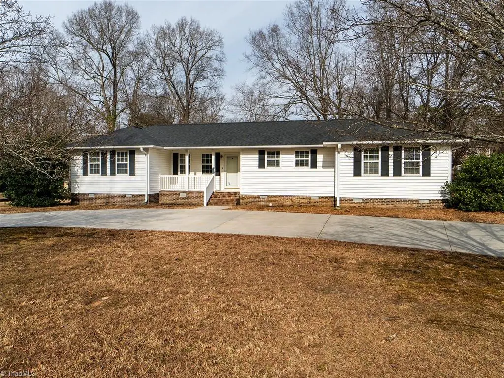 1312 Greenwood Terrace, Burlington, NC 27215 - #1