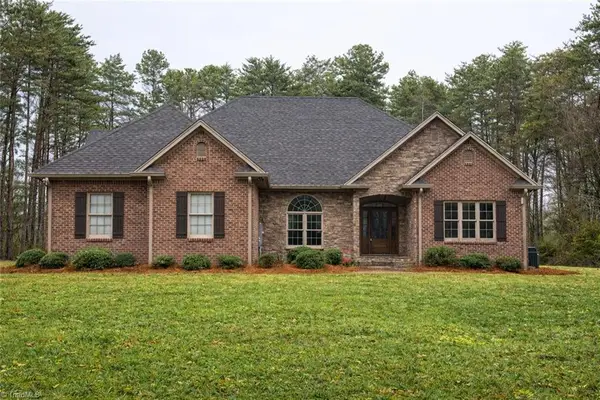 169 King Arthur Lane, Advance, NC 27006