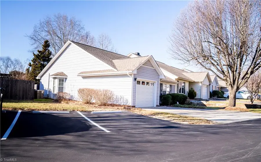 3131 Woodpoint Street, Jamestown, NC 27282 - Image #2