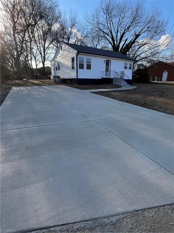 609 Phillips Street, Burlington, NC 27217 - Image #3