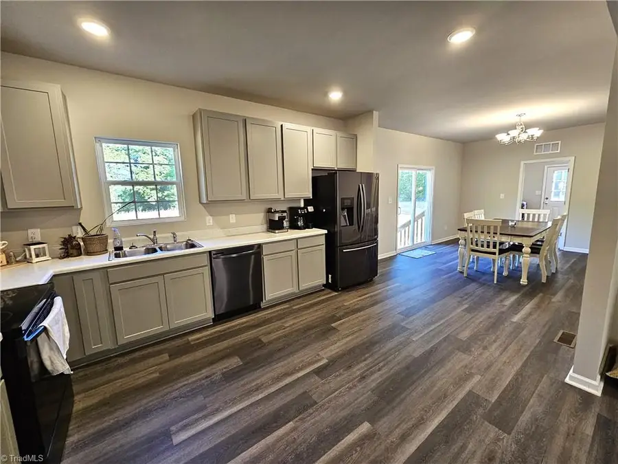 1661 King Road, Westfield, NC 27053 - Image #3