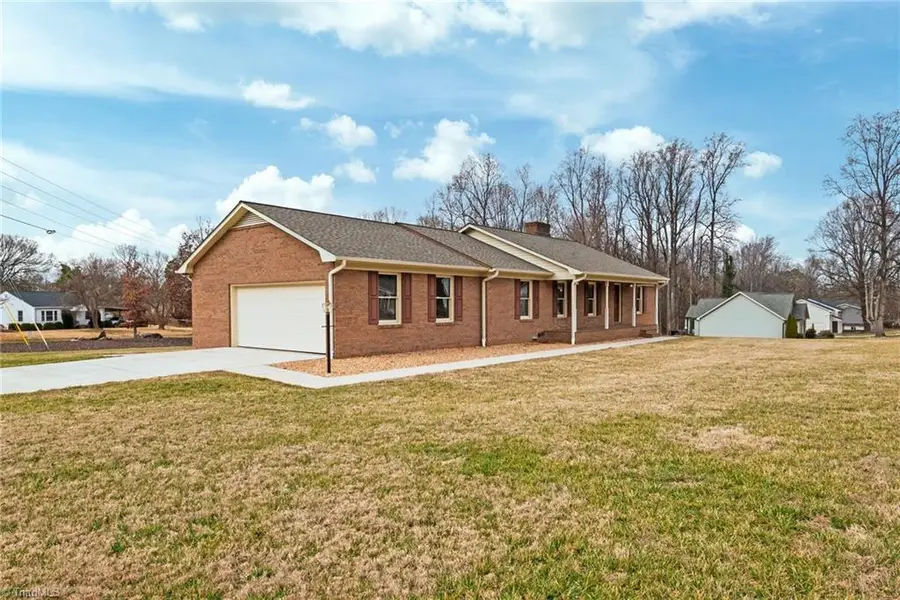 157 Tamworth Drive, Clemmons, NC 27012 - Image #2