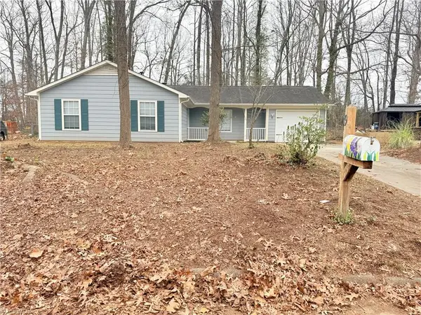 9 Bellows Court, Greensboro, NC 27407