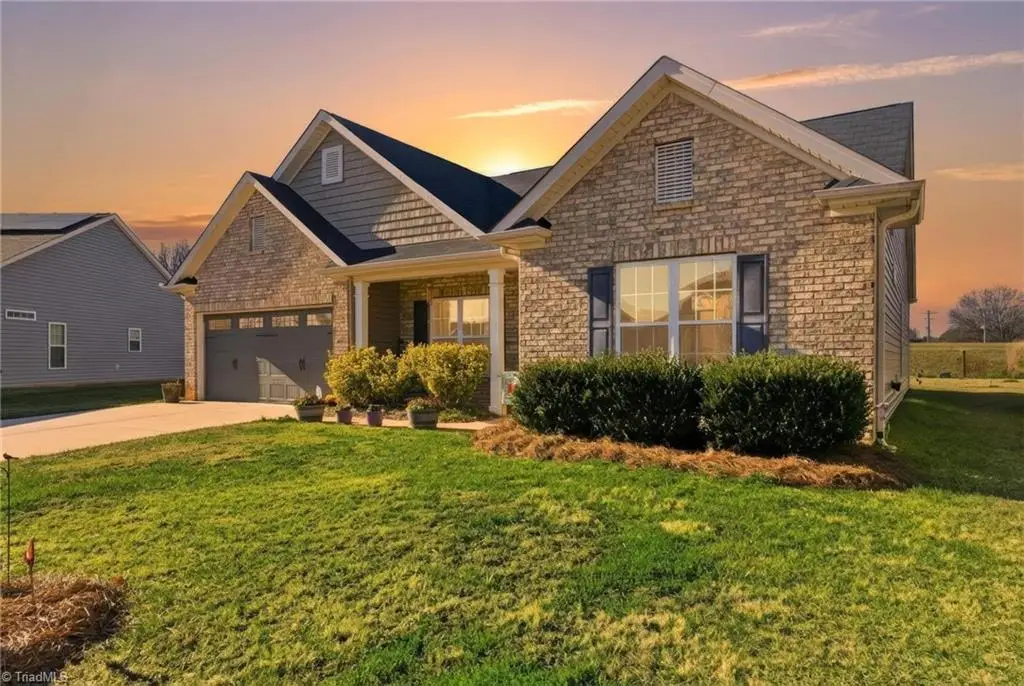 1378 Land Grove Drive, Kernersville, NC 27284 - Image #1