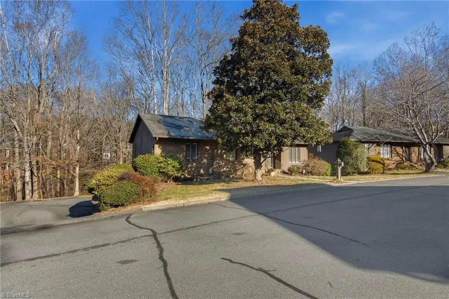 213 Ridgehaven Drive, Winston Salem, NC 27104 - Image #3