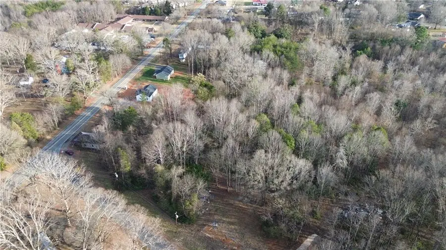 130 Vintage Road, Eden, NC 27288 - Image #2