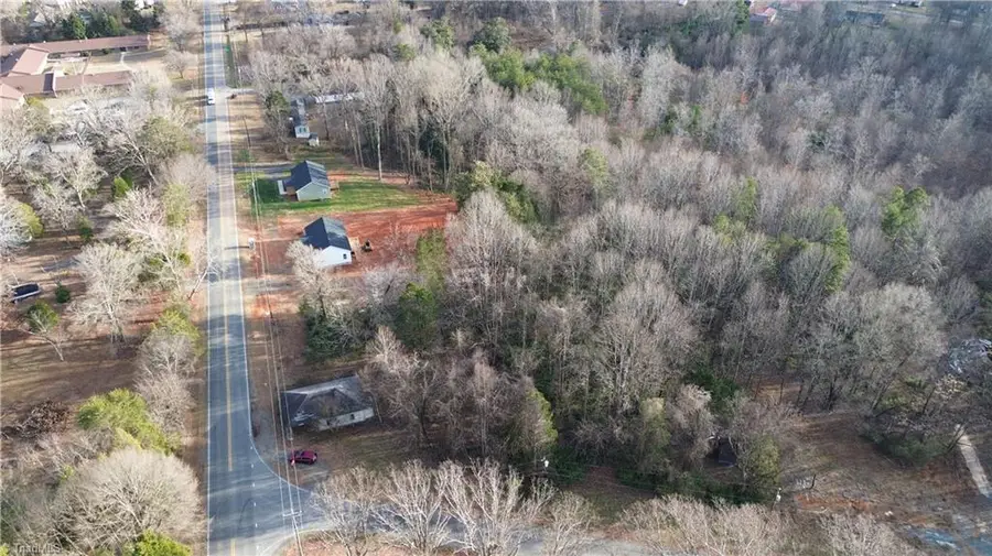 130 Vintage Road, Eden, NC 27288 - Image #3