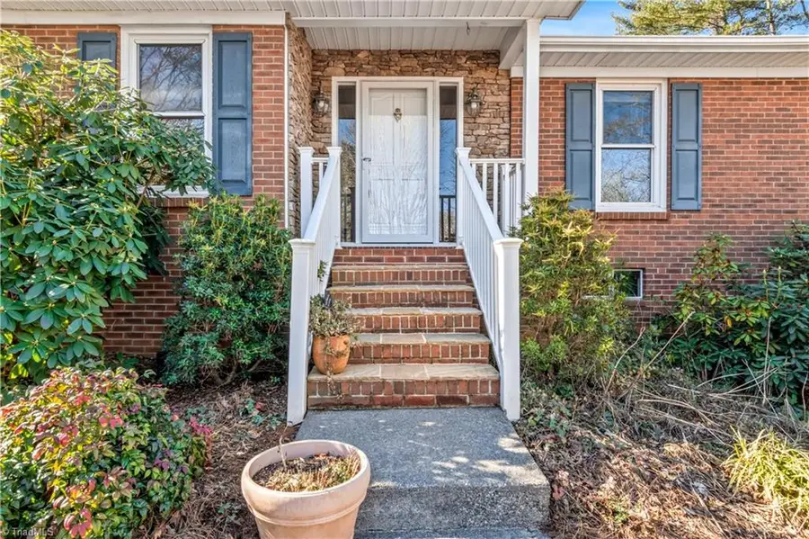 3606 Squirewood Drive, Clemmons, NC 27012 - Image #3