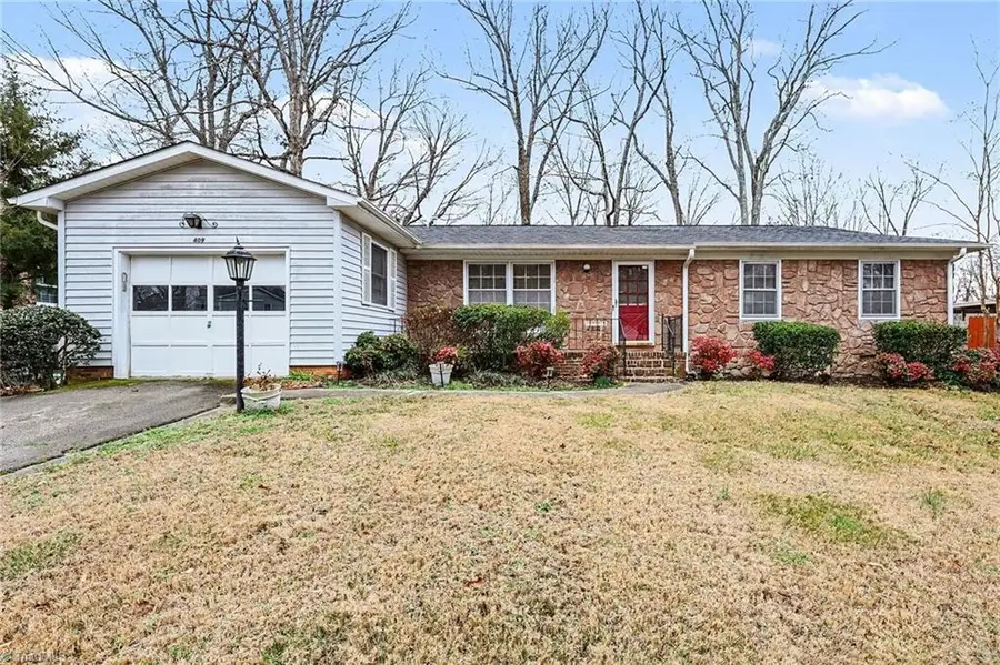 409 W Montcastle Drive, Greensboro, NC 27406 - Image #2