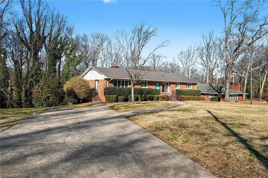 914 Oakcrest Drive, Reidsville, NC 27320 - Image #3