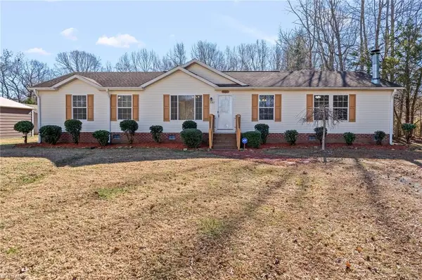 7182 Nc Highway 49 N, Liberty, NC 27298