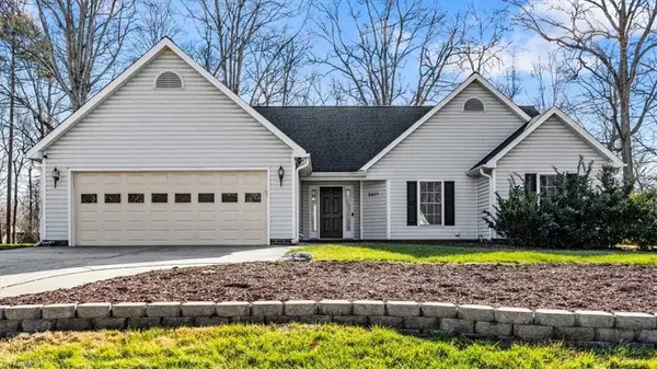 3011 Colony Drive, Jamestown, NC 27282