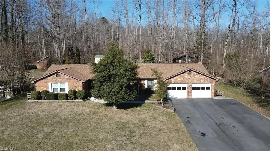 1055 Whispering Pines Drive, Kernersville, NC 27284 - Image #2