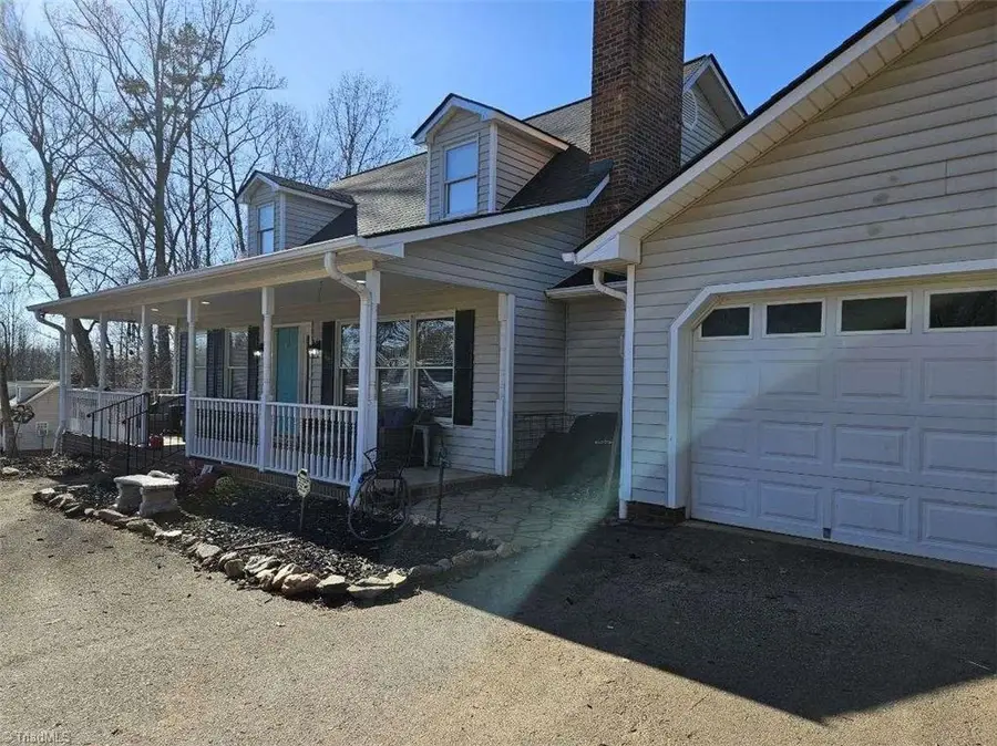 1565 Old Rockford Road, Dobson, NC 27017 - Image #2