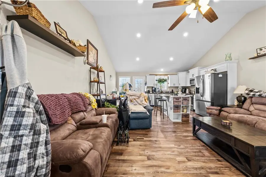 472 Watford Road, Thomasville, NC 27360 - Image #3