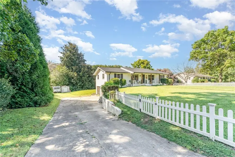 2606 Wexford Place, High Point Township, NC 272665 - Image #3