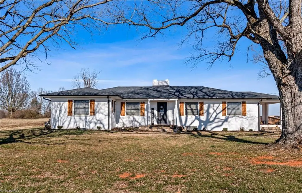 2432 Holcomb Road, Yadkinville, NC 27055 - Image #1