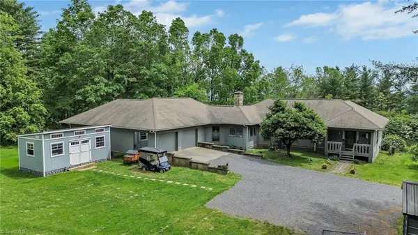 931,935 Don Bare Road, Jefferson, NC 28640