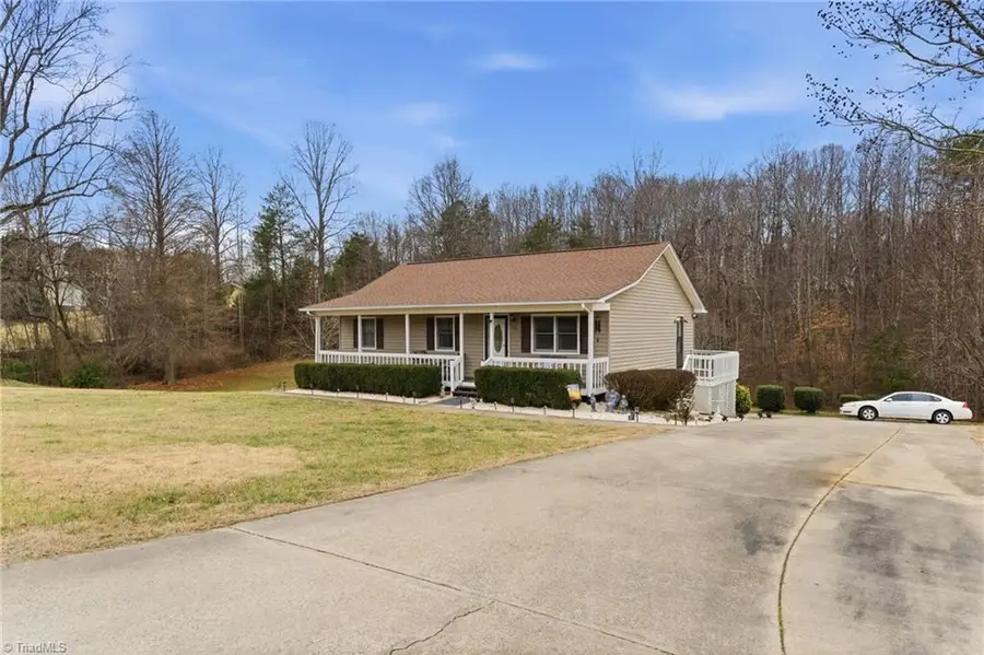 158 Kimberly Lane, Thomasville, NC 27360 - Image #3