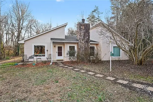 8101 Eastridge Road, Oak Ridge, NC 27310