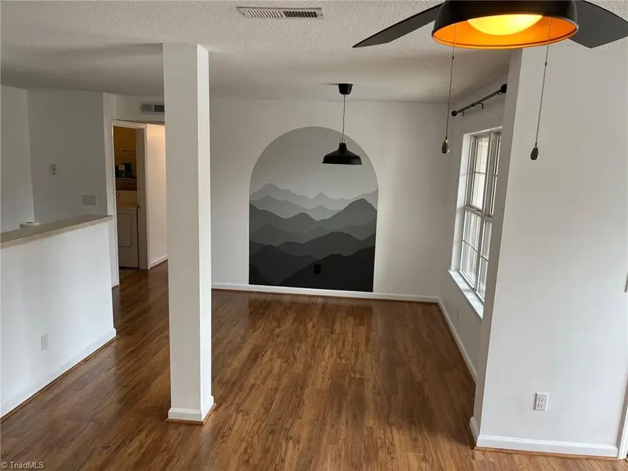 6704 W Friendly Avenue #4E, Greensboro, NC 27410 - Image #3